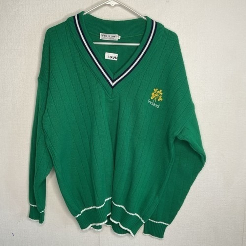 NWOT Swallow Green Shamrock Logo V-Neck Sweater Men L‎ Ireland Acrylic